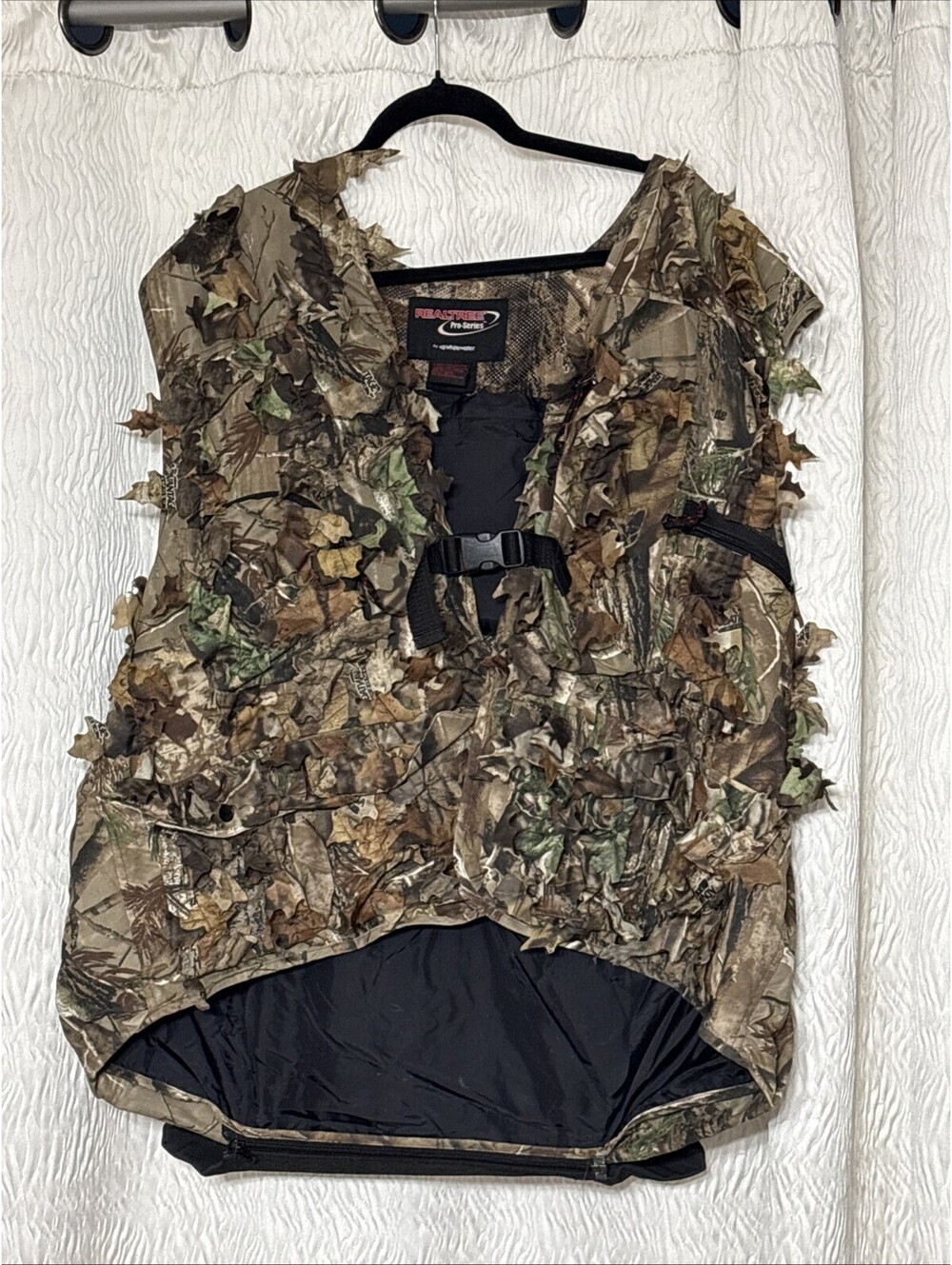Team Realtree Pro Series Whitewater Hunter Camo Vest w/ Padding-Size XL/2XL